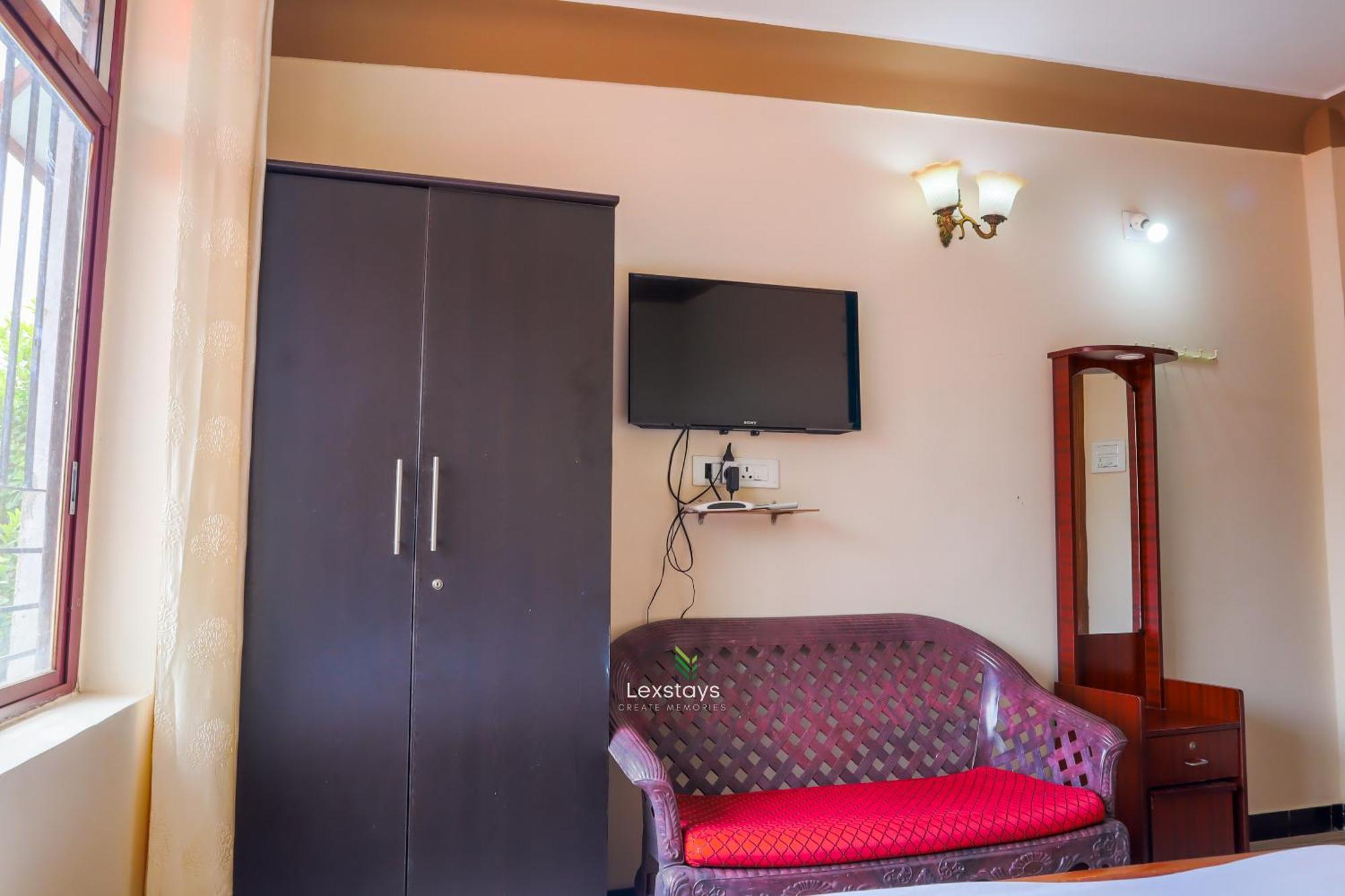 Vijaya Deepa Guest House By Lexstays Кунур Экстерьер фото
