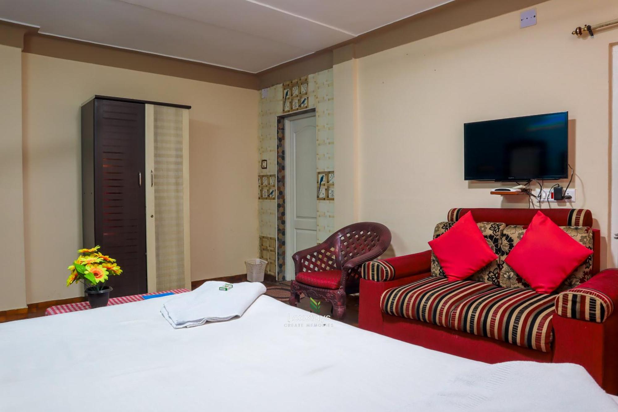 Vijaya Deepa Guest House By Lexstays Кунур Экстерьер фото